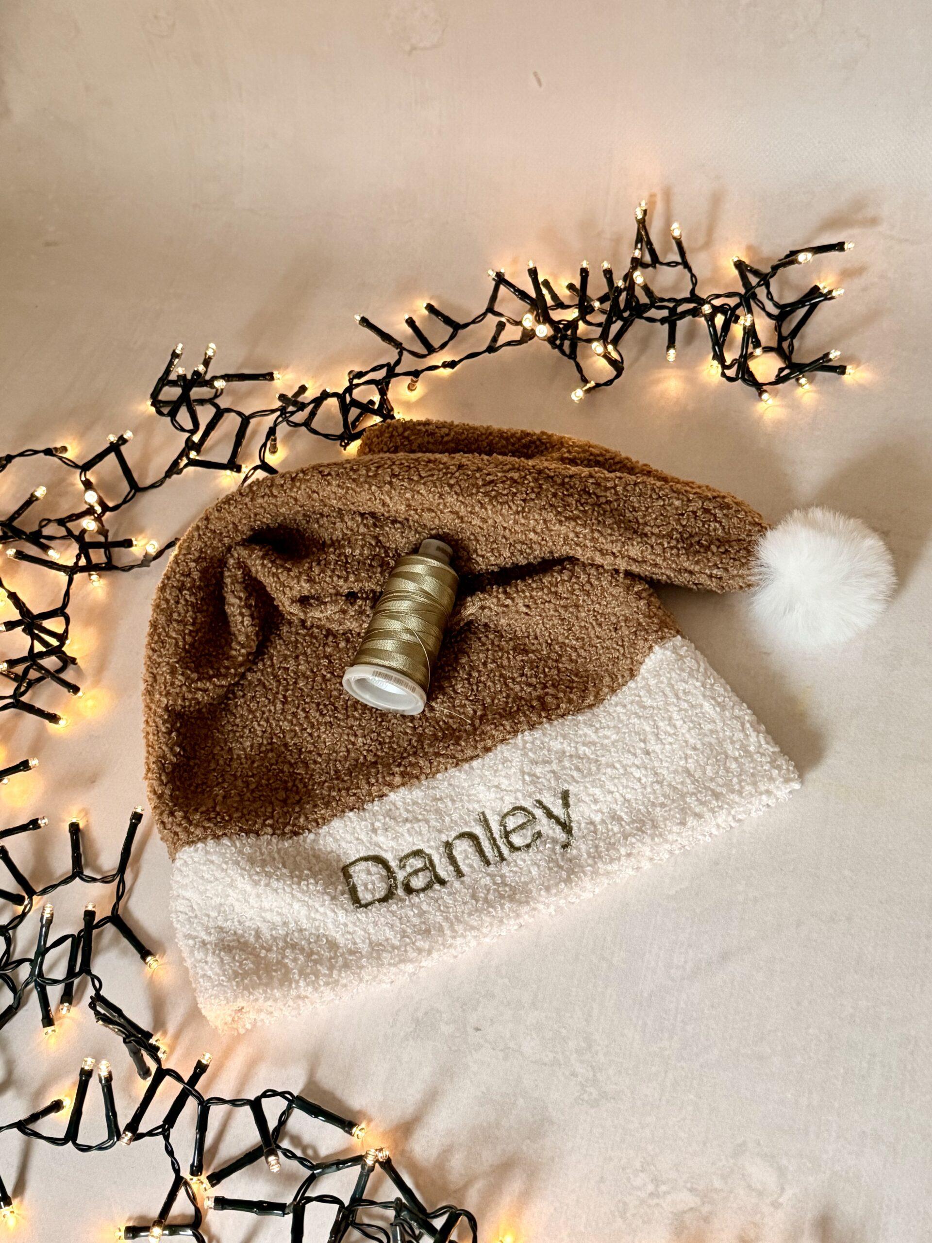 Kerstmuts met naam camel 6 Kerstmuts met naam camel