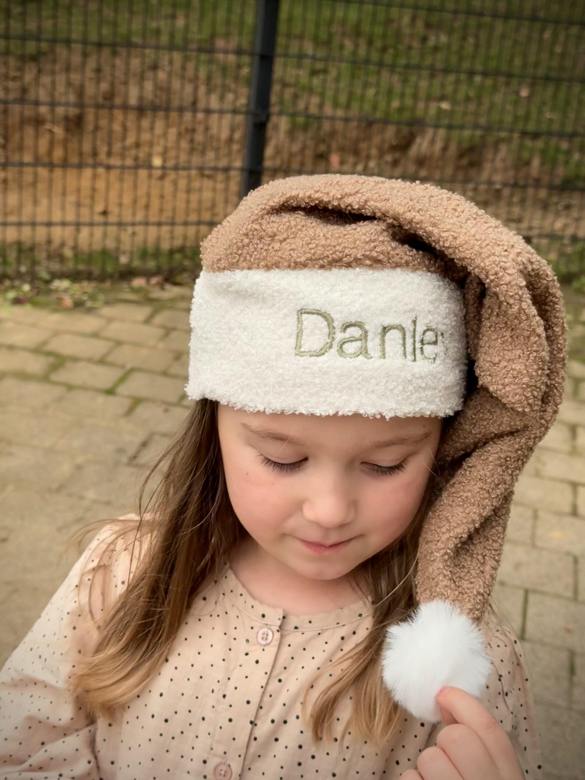 Kerstmuts met naam camel 4 Kerstmuts met naam camel