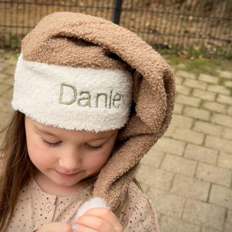 Kerstmuts met naam camel