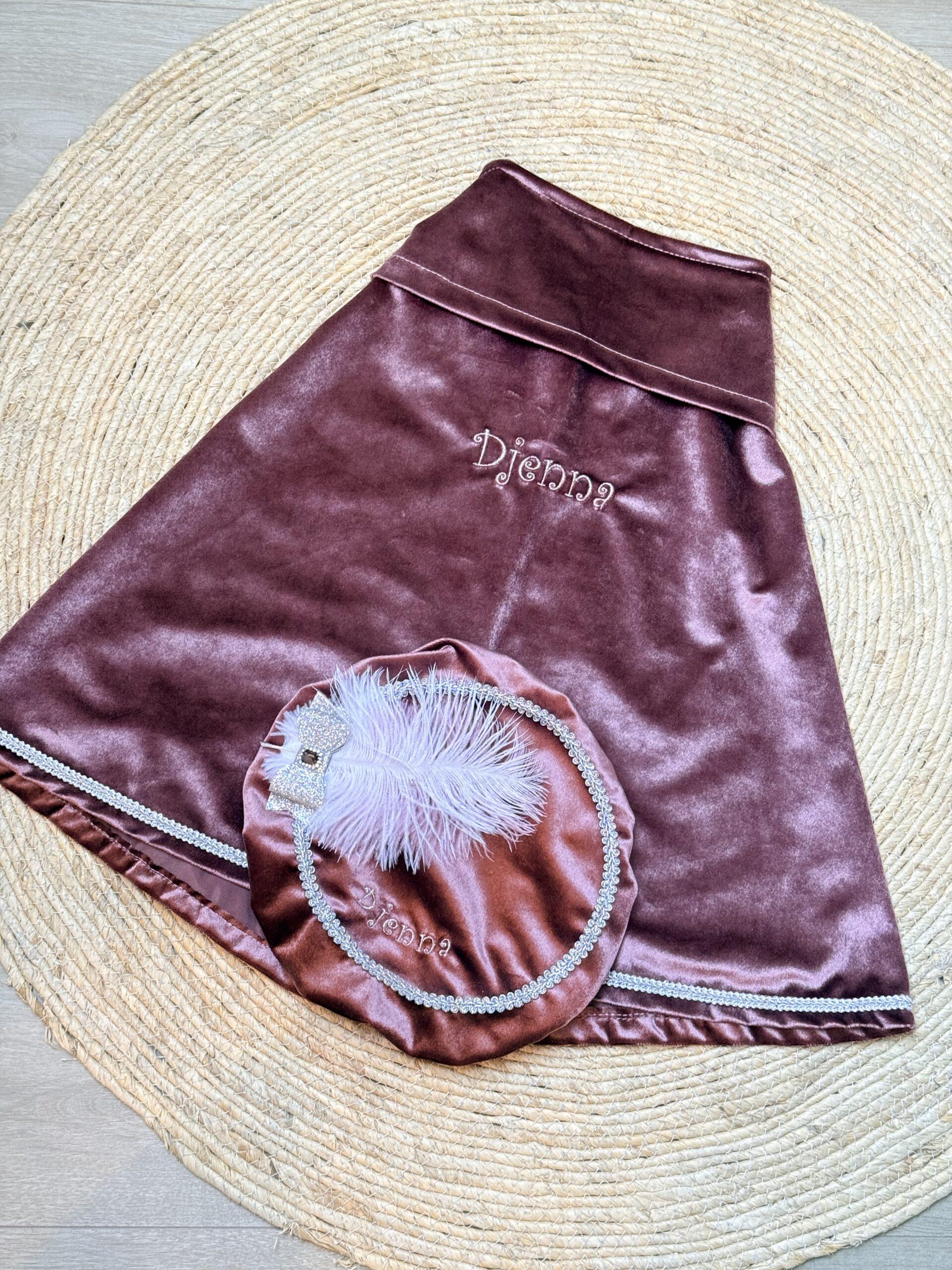 Luxe pietenmuts oud roze met naam 12 Achterkan van de pietencape