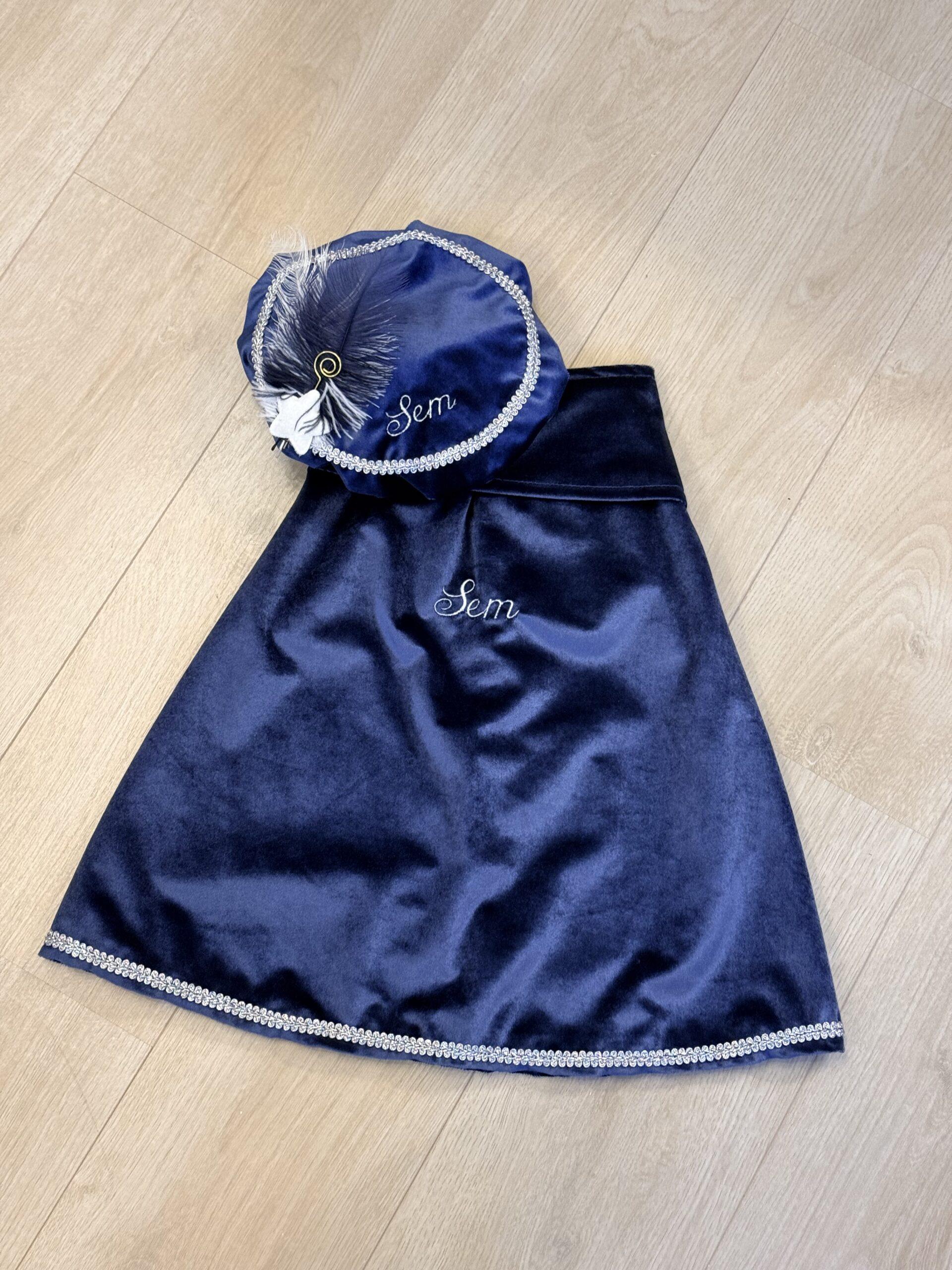 Luxe pietenmuts blauw met naam 2 Luxe pietencape blauw met naam