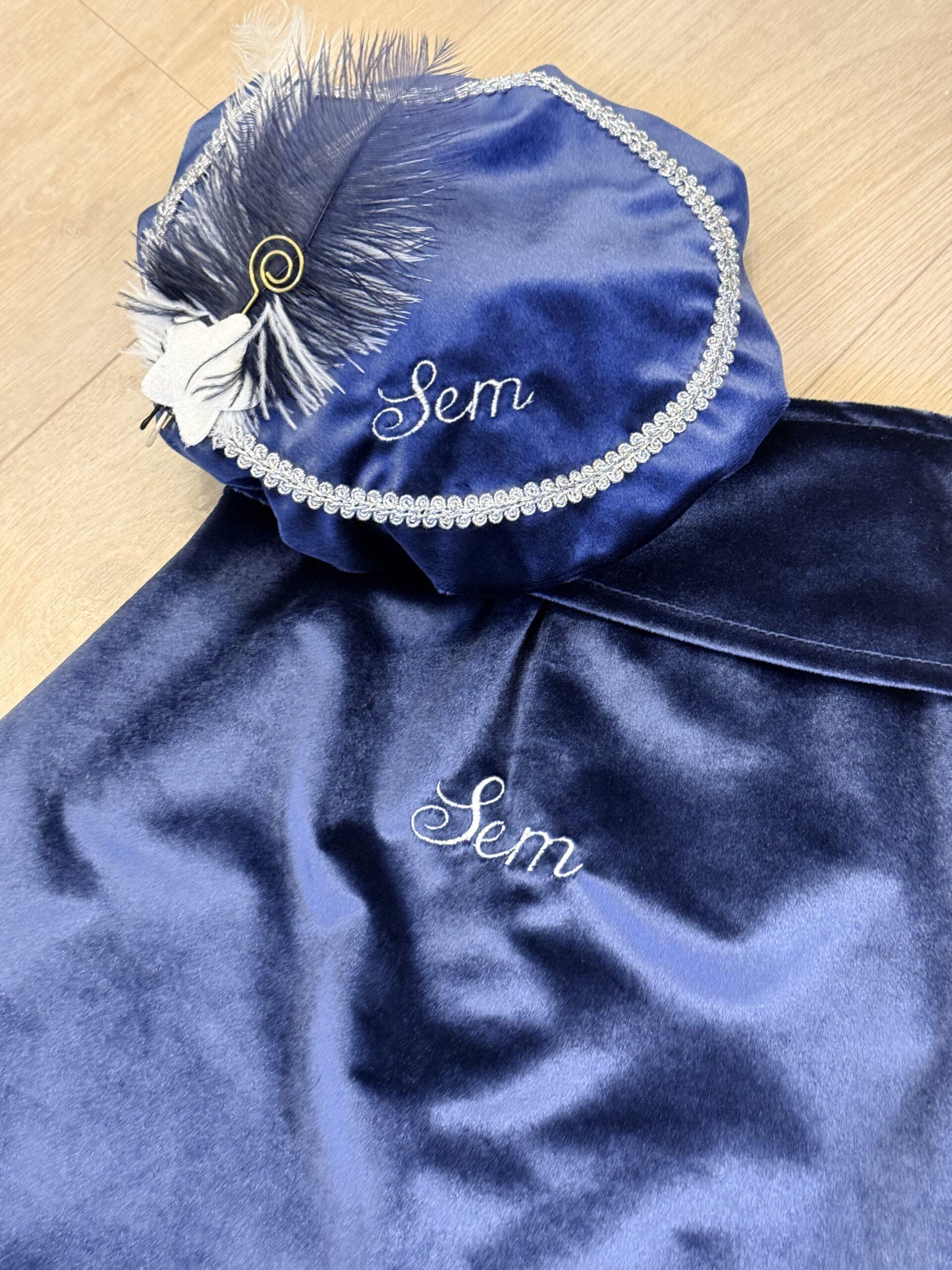 Luxe pietenmuts blauw met naam 1 Luxe pietenmuts blauw met naam