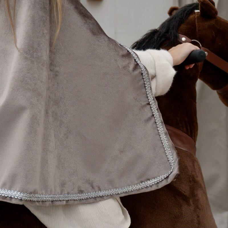 Luxe pietenmuts taupe met naam